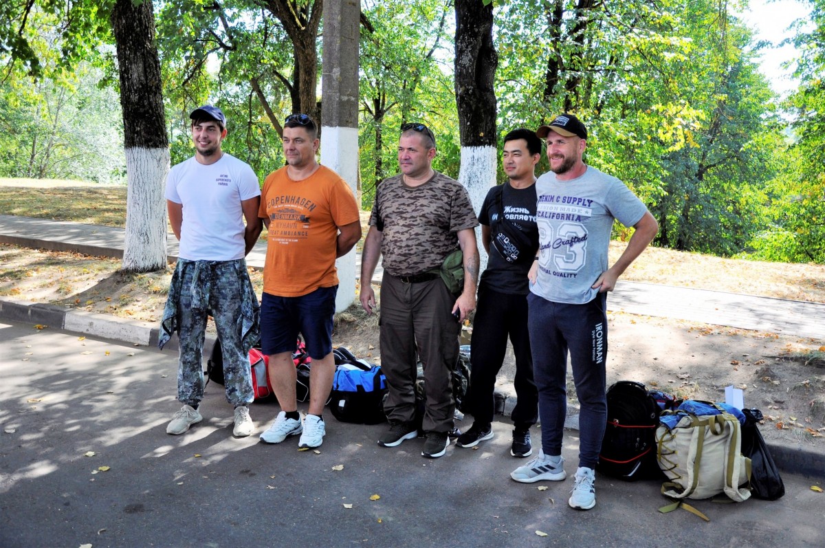 15 августа в Первомайск отправилась первая группа волонтеров из Боровского  района