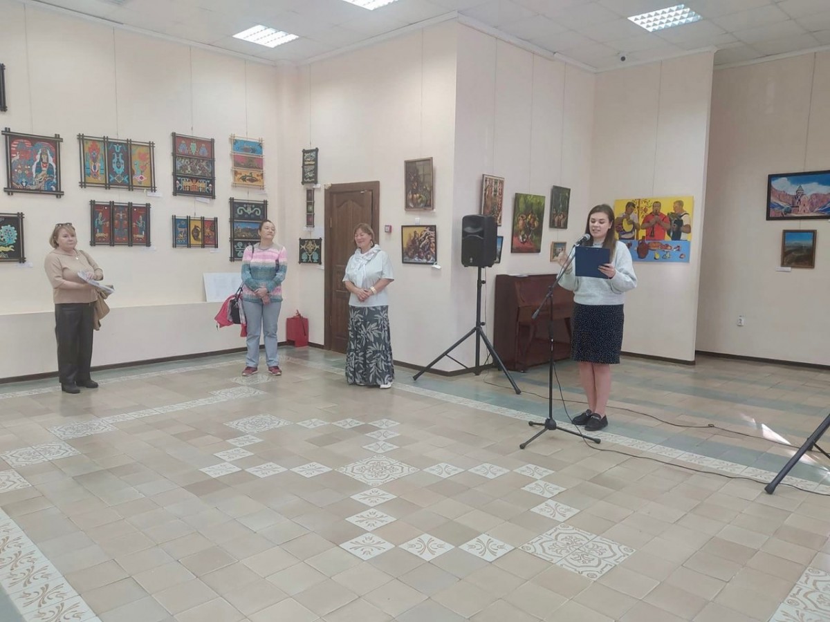 На днях в боровском Музейно-выставочном центре состоялось торжественное открытие экспозиции Карины и Ашота САФАРЯН «Парафразы»