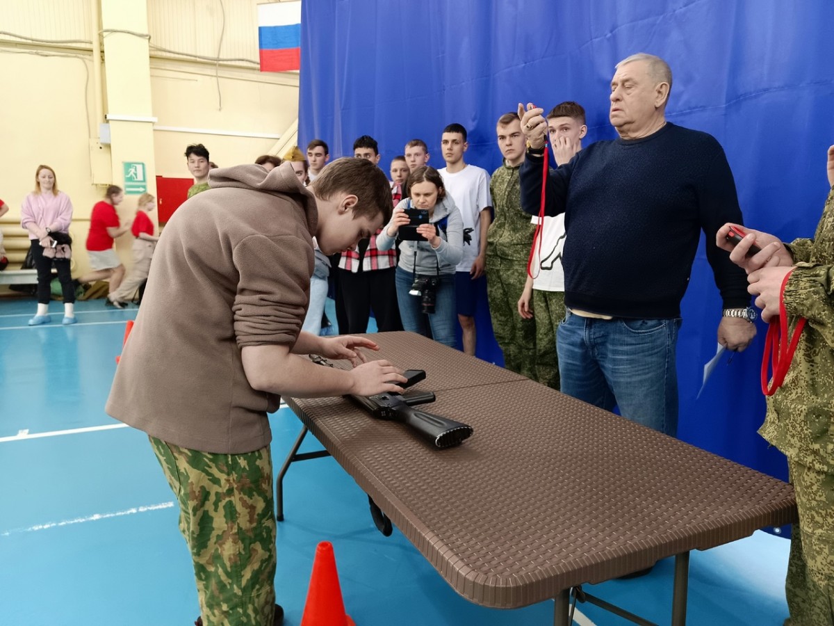 Балабановские школьники и студенты приняли участие во втором полуфинале военно-спортивной игры «К защите Родины готов!»