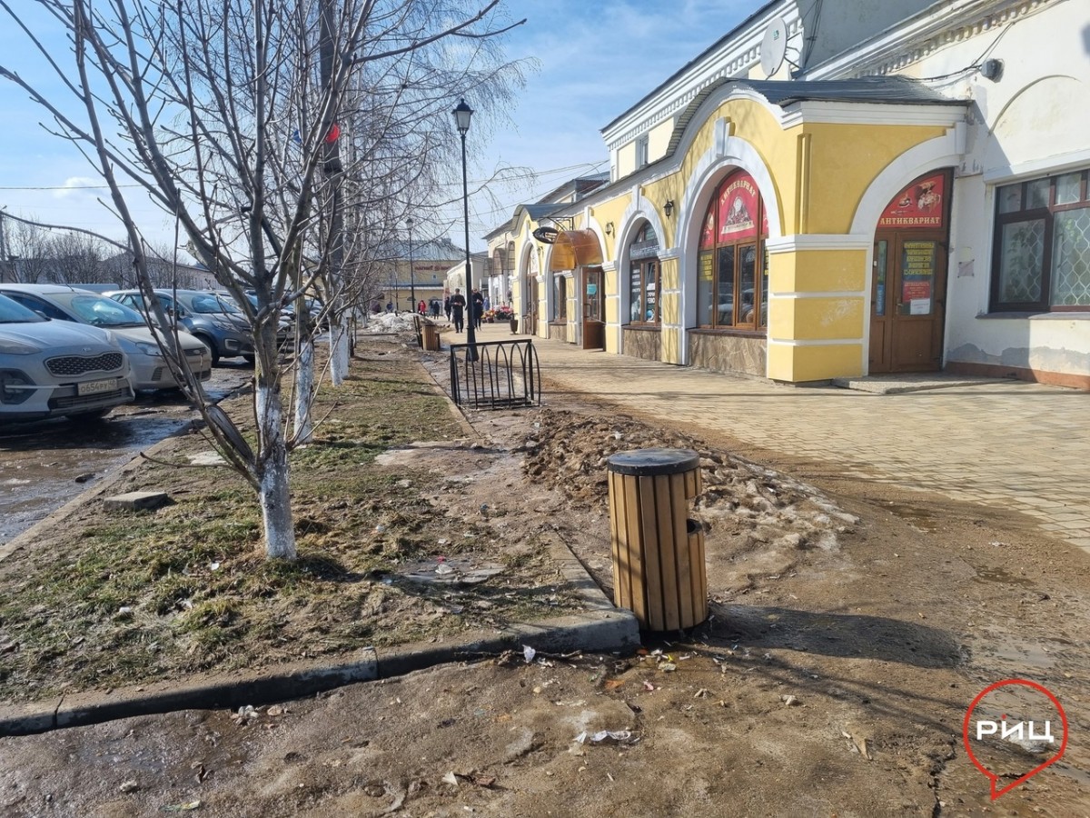 В Боровске начали наводить порядок после зимы