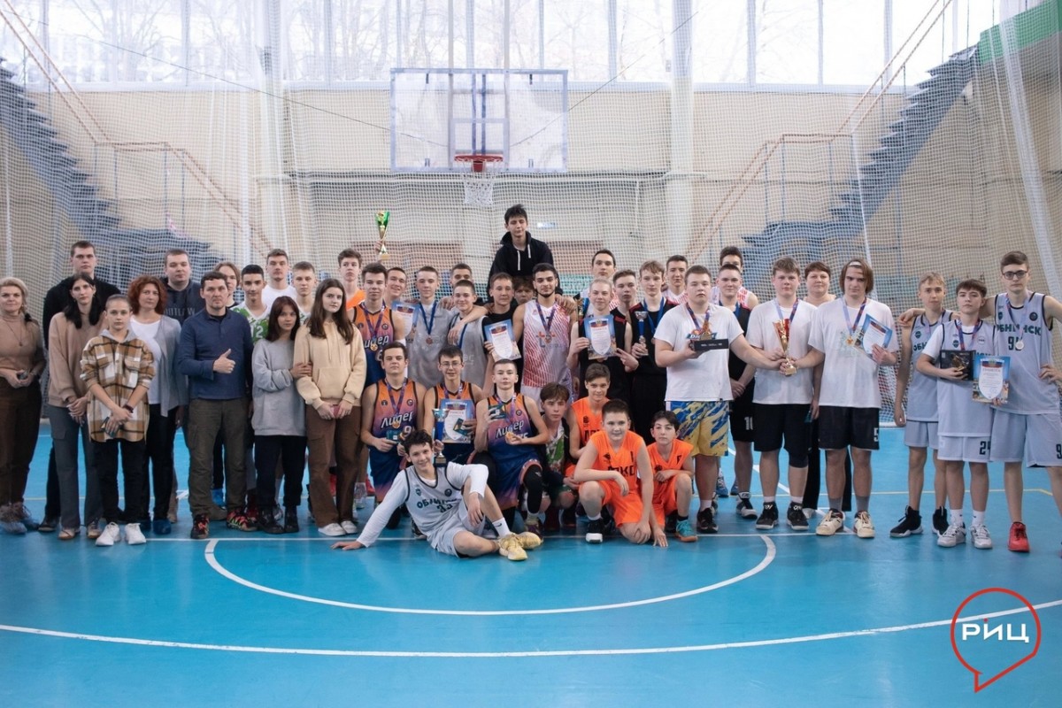 В минувшие выходные в балабановском спорткомплексе состоялся турнир по баскетболу памяти тренера Виктора МИШИНА
