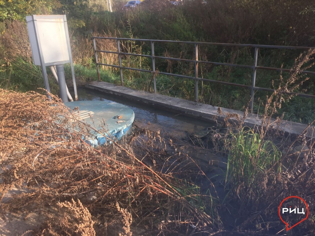 В Боровске сотрудники подрядной организации устранили засор канализационной насосной станции, расположенной на Калужской улице