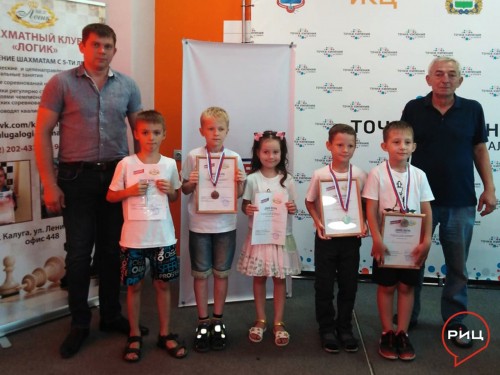 Юные спортсмены из Балабанова привезли домой с шахматного турнира медали