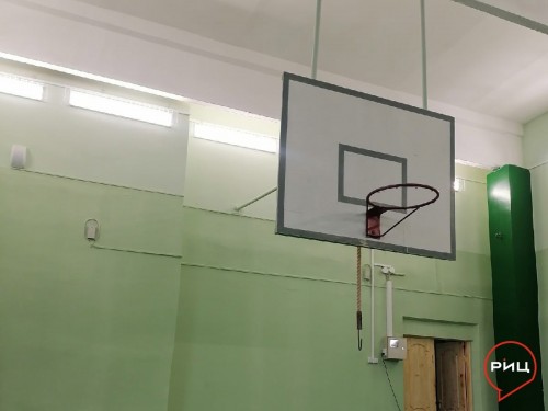 Борисовская школа похвасталась отремонтированным спортзалом и восстановленной теплицей