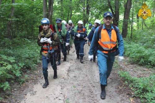 В Калужской области прошли масштабные учения по поиску в лесу «потеряшек»
