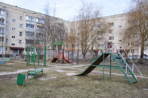 Одну, но побольше