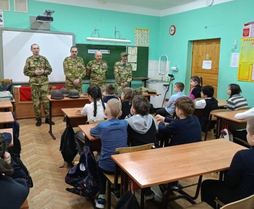 Четвероклассники ермолинской школы получили уникальную возможность погрузиться в атмосферу военного времени