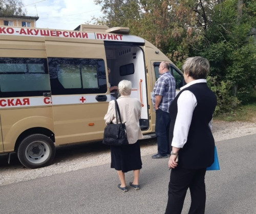 Передвижной медицинский комплекс ЦРБ продолжает работать в поселениях Боровского района