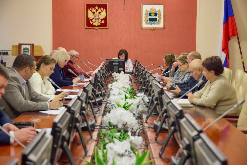 «Осенняя сессия» областного парламента завершится 25 декабря 