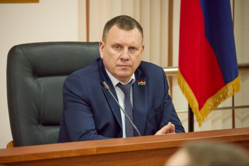 Геннадий Новосельцев рассказал о социально значимых законах Калужской области, вступивших в силу с 1 января 2026 года
