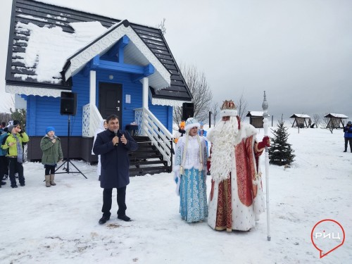 В Этномир приехали Дед Мороз и Снегурочка