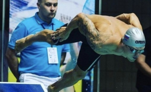 Спортсмен Андрей НИКОЛАЕВ из соседнего Обнинска завоевал титул чемпиона мира 2021 года по плаванию
