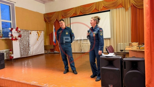 Сотрудники МЧС Боровского округа провели профилактическую беседу в ермолинской школе не для детей