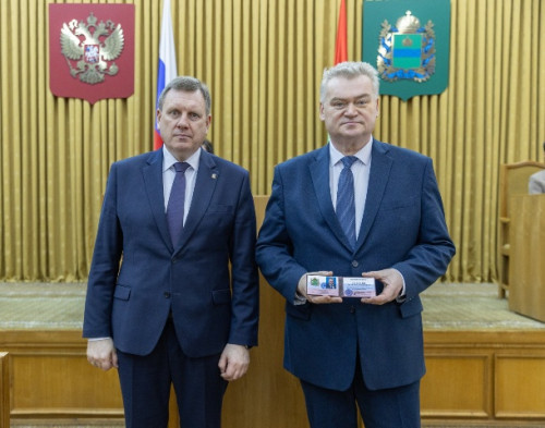 Новые законы: итоги заседания  областного парламента