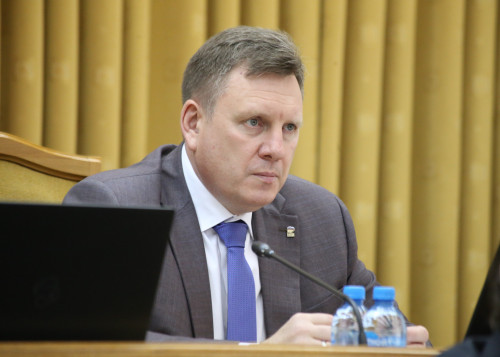 Главное — забота о людях: депутаты утвердили отчет об исполнении бюджета, поддержали бойцов СВО и присвоили почетное звание Ульяновскому округу