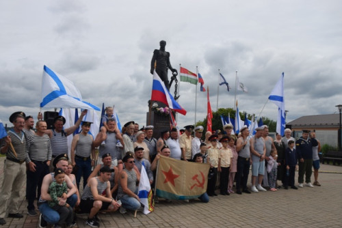 Праздник в тельняшках и бескозырках