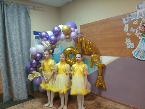 Комлевский Дом культуры объявляет донабор в группу народного танца «Золотая калужаночка»