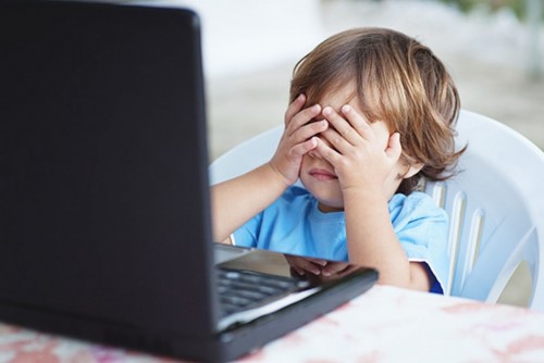 Оберегайте детей от психологического воздействия в интернете