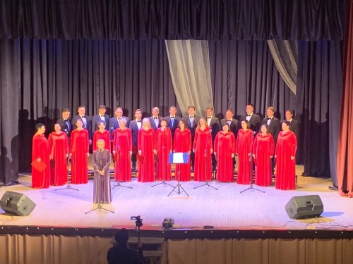 В гости к боровчанам приезжал оренбургский камерный хор