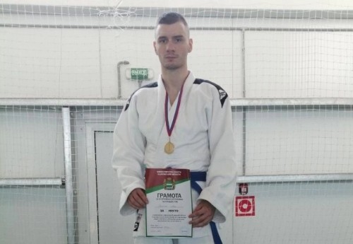 Иван ИЛЬЕНКО стал чемпионом Калужской области среди мужчин в весовой категории до 60 кг