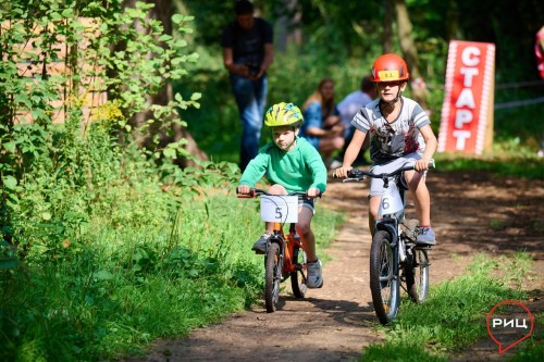 В Балабанове состоялась кросс-кантри велогонка, посвященная Дню физкультурника