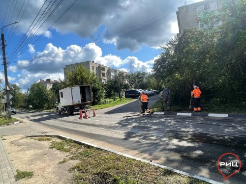 Жители дома № 18 с улицы Мира в Боровске второй день сидят без воды