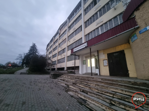 Дом №1 на площади Ленина в Боровске ждет ремонт