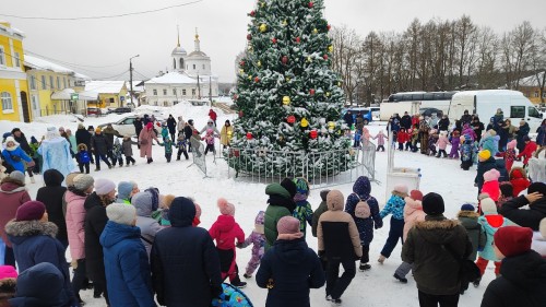 Поселения Боровского района преображаются к главному празднику года