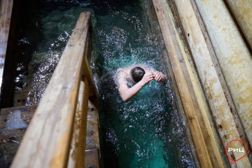 В преддверии православного праздника Крещения давайте вспомним о технике безопасности при купаниях