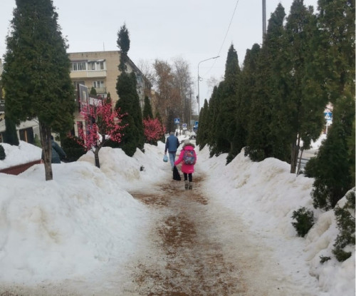 Балабановцы пожаловались на скользкие тротуары возле ЖК «Петровский»