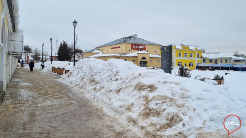 Вывозить снег из Боровска больше пока не планируют
