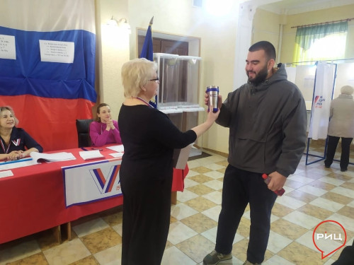 Активная молодежь Боровского района приходит на выборы!