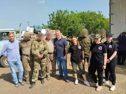 Глава администрации Боровского района Николай КАЛИНИЧЕВ доставил нашим бойцам гуманитарную помощь