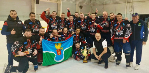 Этой весной команда «Ермолинские вороны» завоевала Кубок губернатора Калужской области