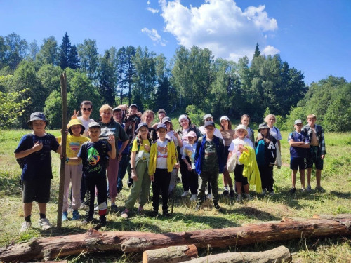 Окончание первого летнего месяца в деревне Митяево отметили походом